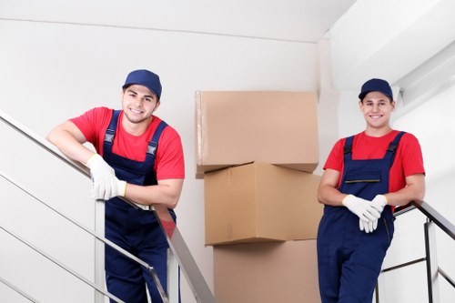 Flexible storage solutions in Canonbury for home and business items