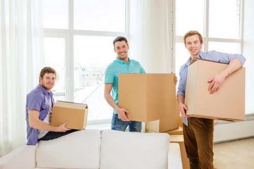 Safe furniture storage solutions in Canonbury during moves