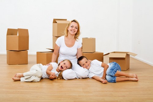 Notice of liability and insurance requirements for storage customers